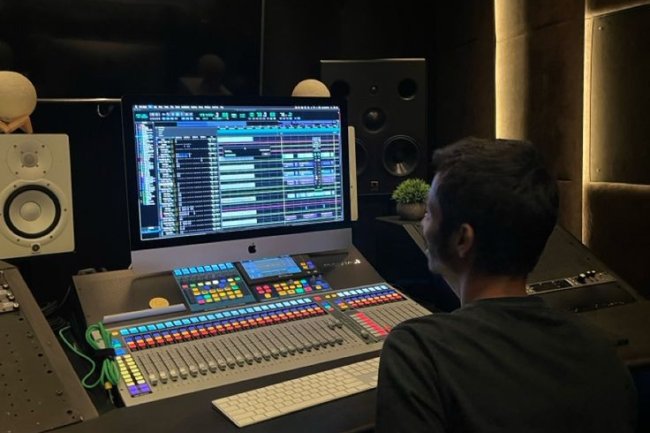 Teknologi yang Meningkatkan Kualitas Rekaman Video Musik di Studio