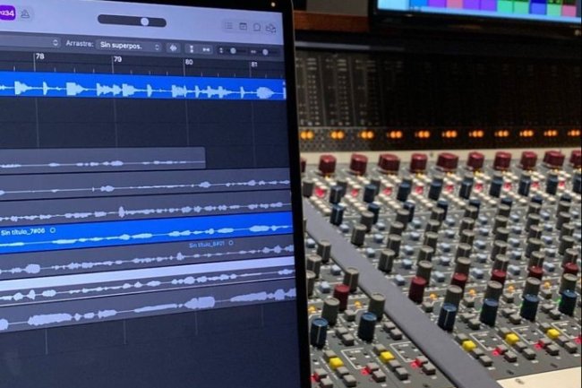 Penggunaan Set Digital untuk Memperluas Kreativitas dalam Video Musik