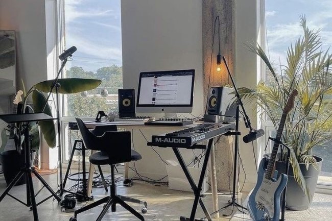 Production House dan Penggunaan Teknologi Multi-Track Audio untuk Video Musik yang Berkualitas