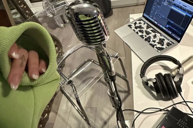 Production House dan Penggunaan Teknologi Visual Effects untuk Menghasilkan Video Musik Kreatif