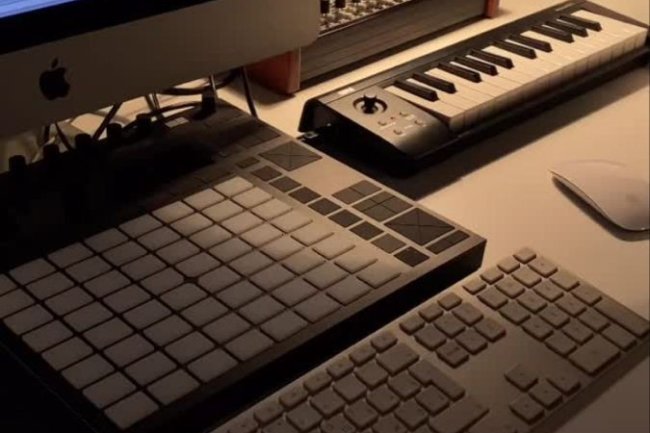 Platform Streaming Musik dan Video: Pengaruh Teknologi pada Diseminasi Konten