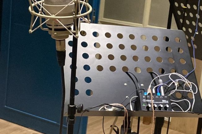 Teknik Pengambilan Gambar Dalam Ruangan vs Luar Ruangan untuk Video Musik